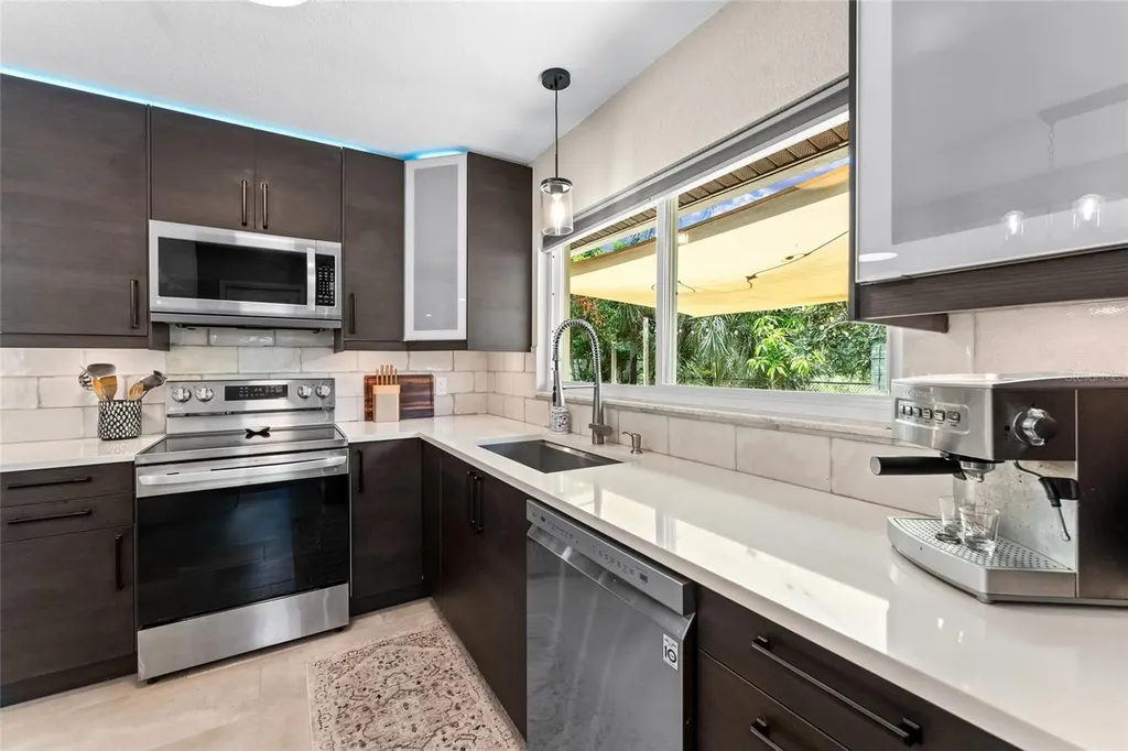 6916 Williams Drive Tampa FL 33634