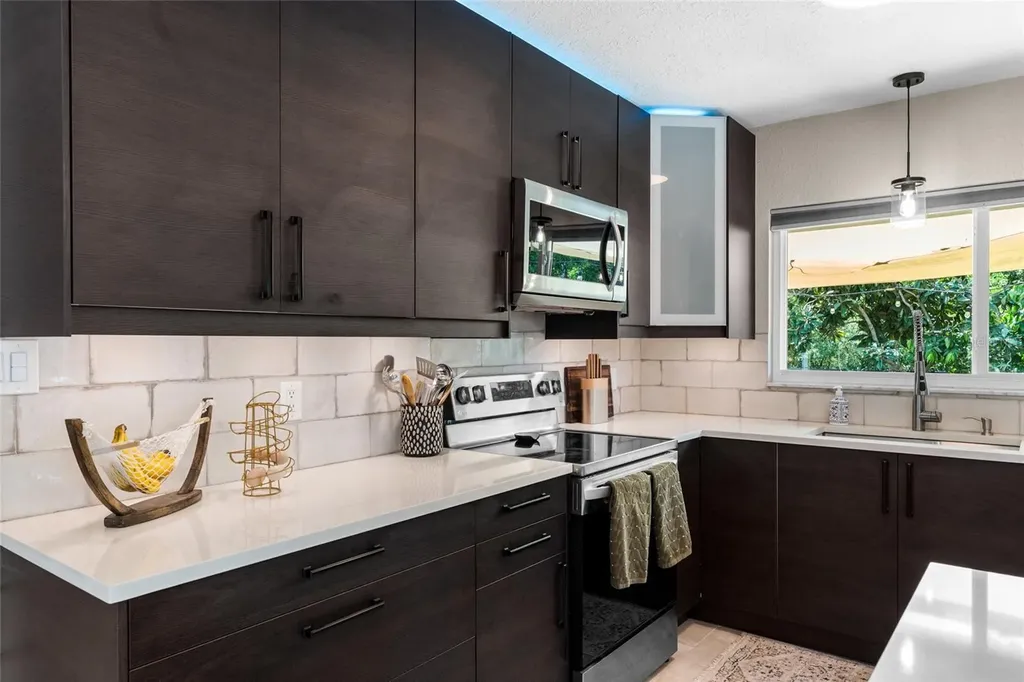 6916 Williams Drive Tampa FL 33634