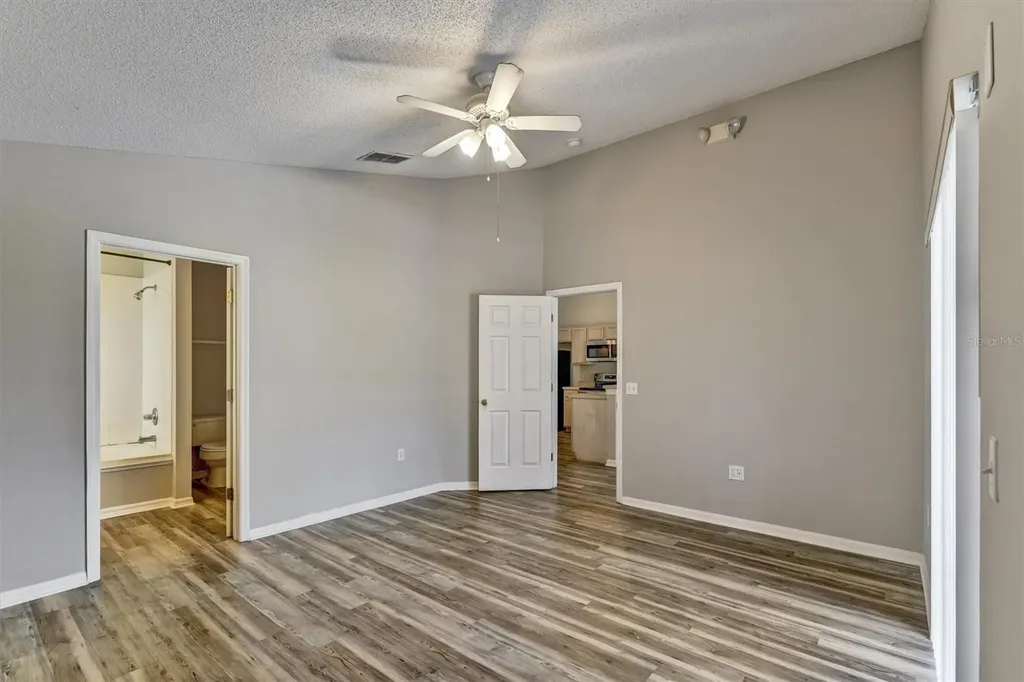 2802 Playing Otter Court Kissimmee FL 34747