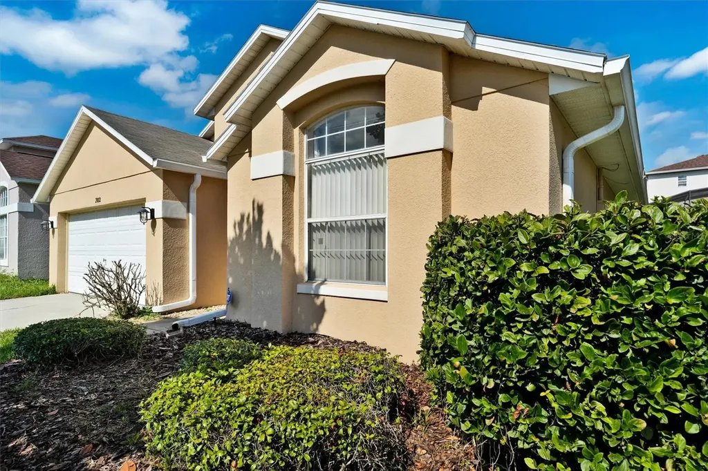 2802 Playing Otter Court Kissimmee FL 34747