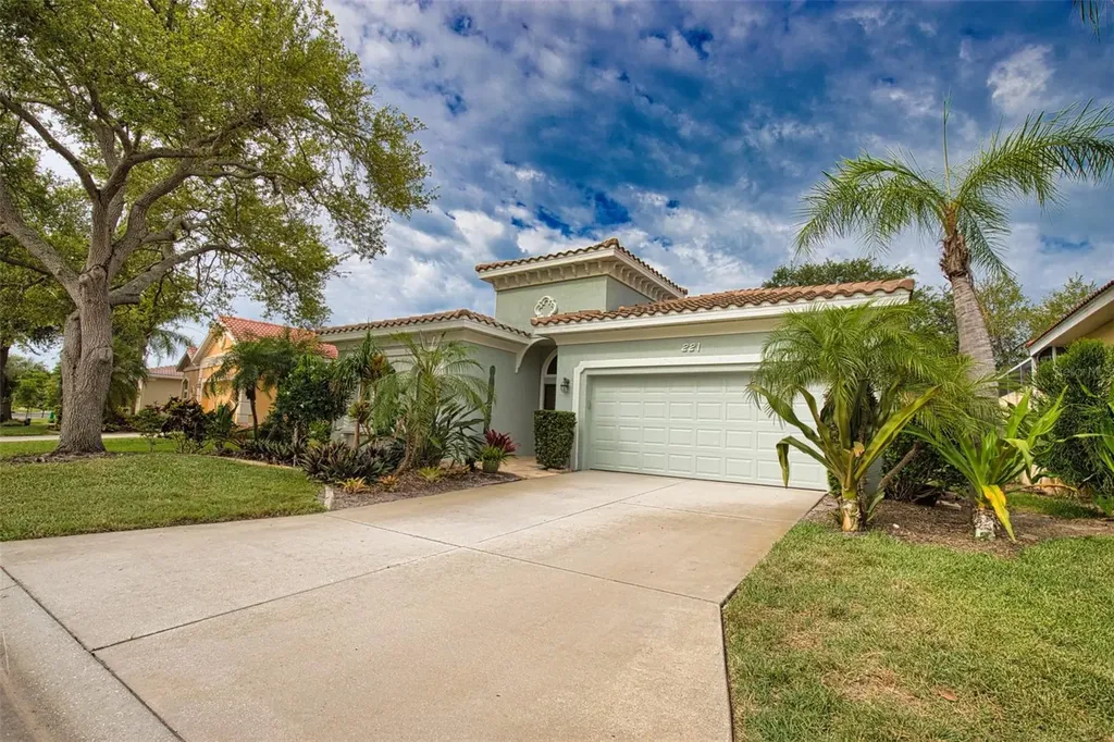 221 Rio Terra Venice FL 34285