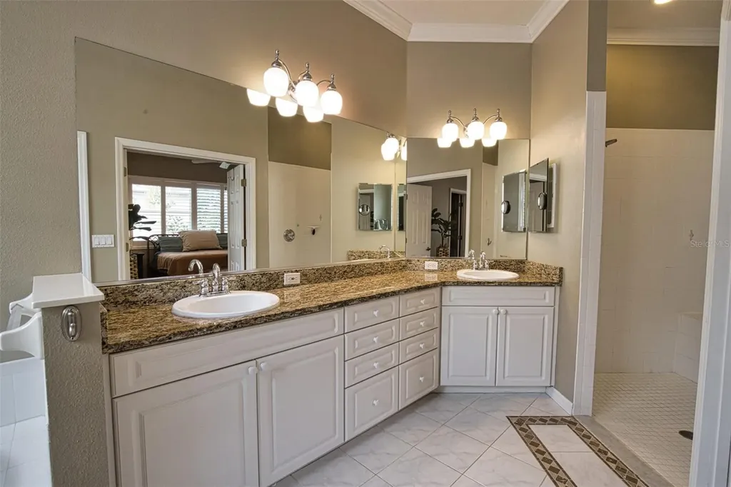 221 Rio Terra Venice FL 34285
