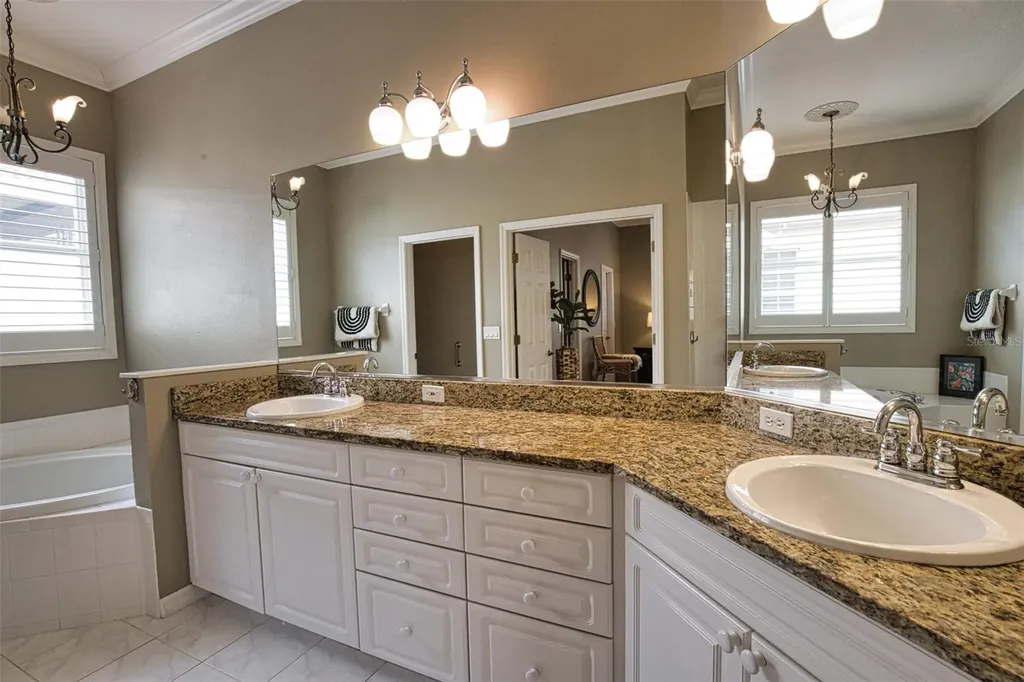 221 Rio Terra Venice FL 34285