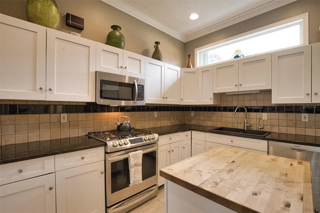 221 Rio Terra Venice FL 34285