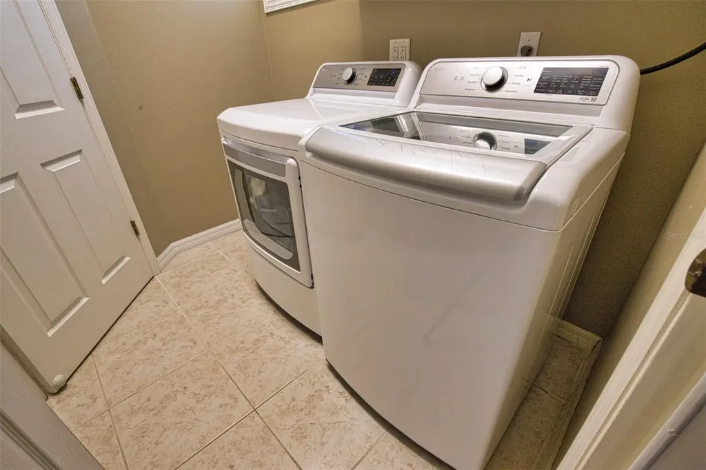 221 Rio Terra Venice FL 34285