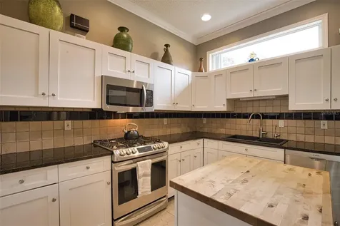 221 Rio Terra Venice FL 34285