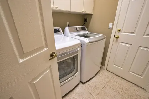 221 Rio Terra Venice FL 34285