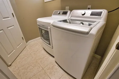 221 Rio Terra Venice FL 34285