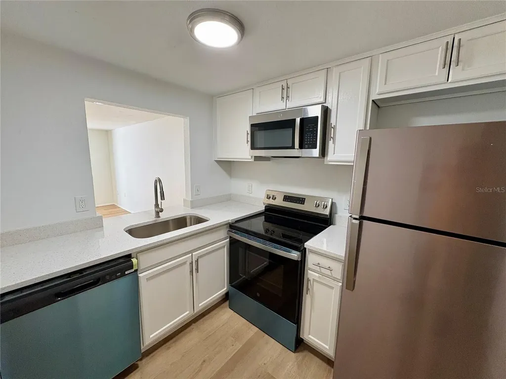 305 57th Avenue Drive E Bradenton FL 34203