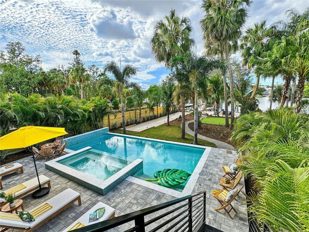 2519/1 N Riverside Drive Tampa FL 33602