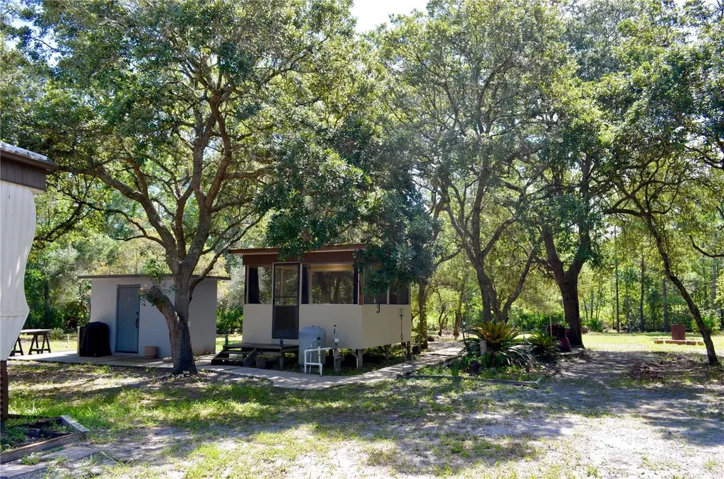 33135 Forest Ridge Road Deland FL 32720