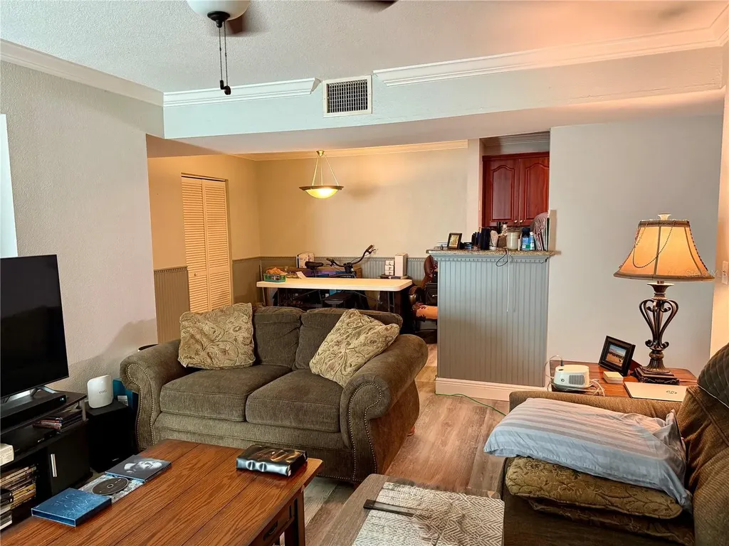 455 Alt 19 S Palm Harbor FL 34683
