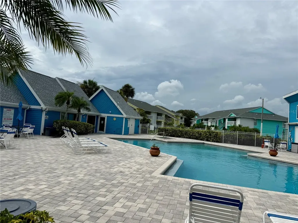 455 Alt 19 S Palm Harbor FL 34683