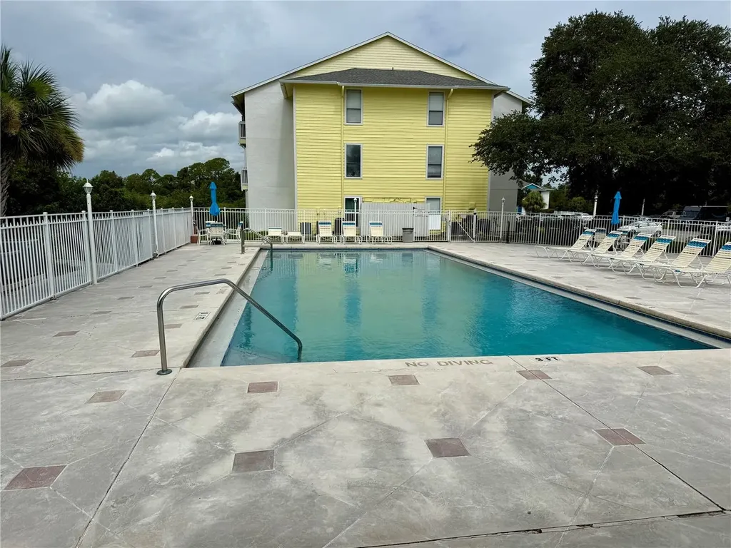 455 Alt 19 S Palm Harbor FL 34683