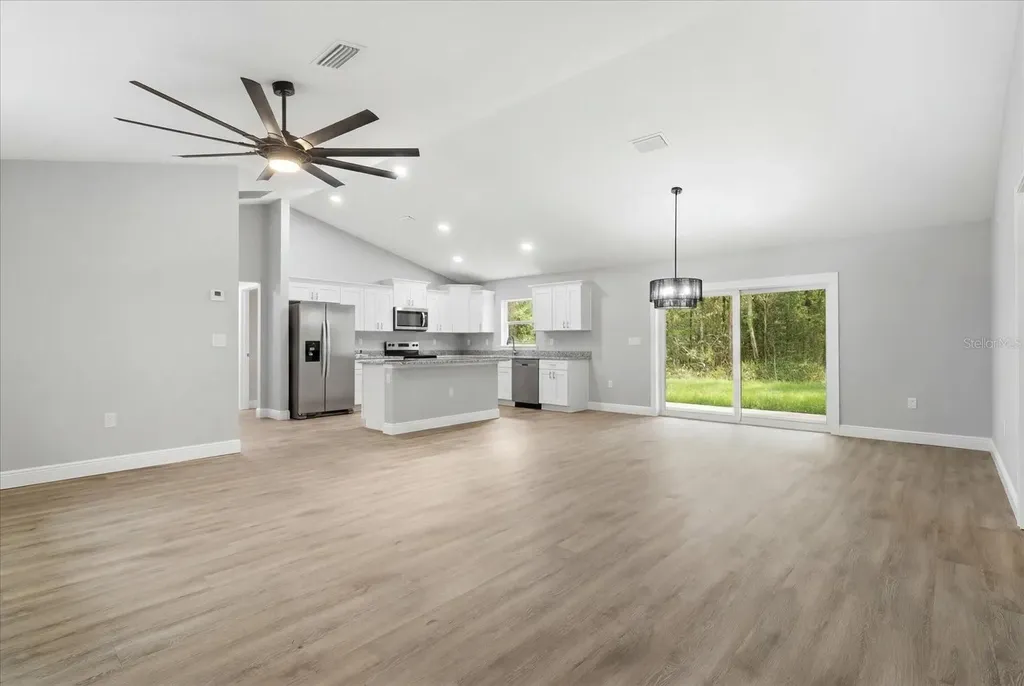 8727 N Spikes Way Dunnellon FL 34434