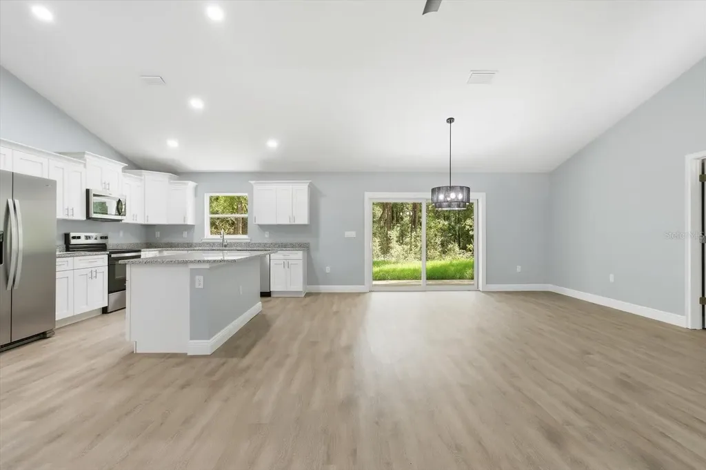 8727 N Spikes Way Dunnellon FL 34434