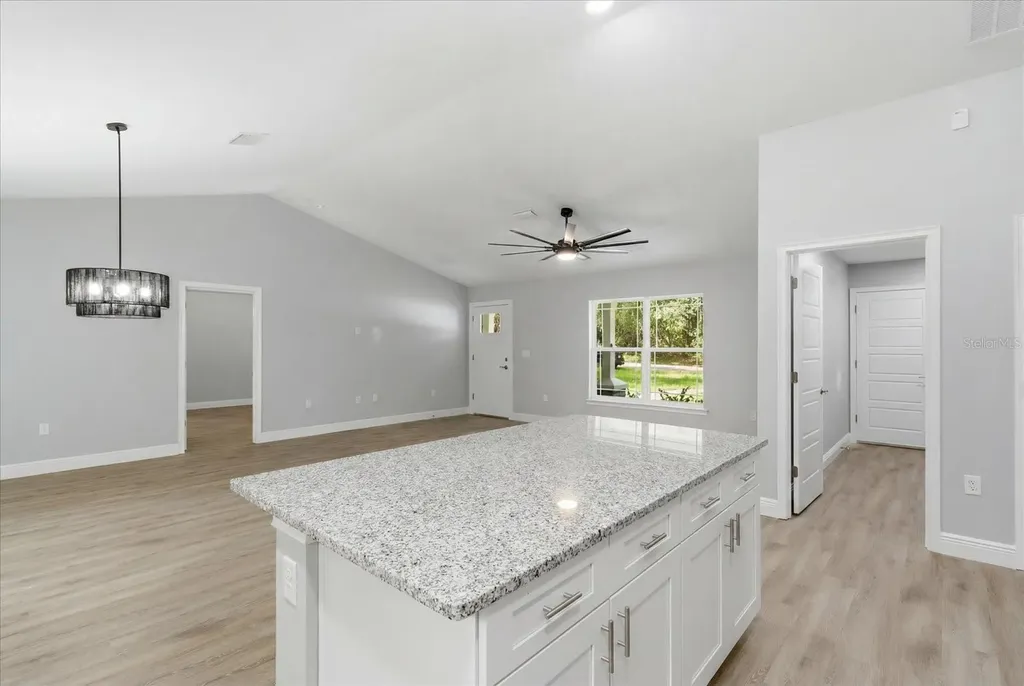 8727 N Spikes Way Dunnellon FL 34434