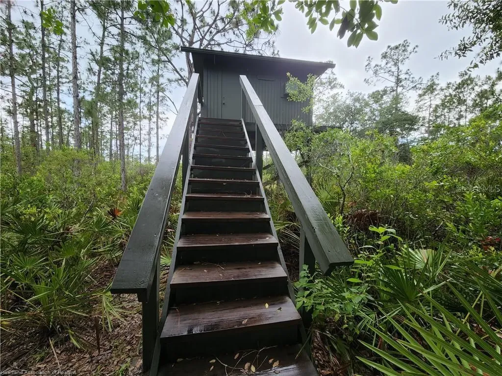 17470 County Road 731 Venus FL 33960