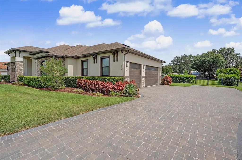 218 Hawk Talon Drive Lithia FL 33547