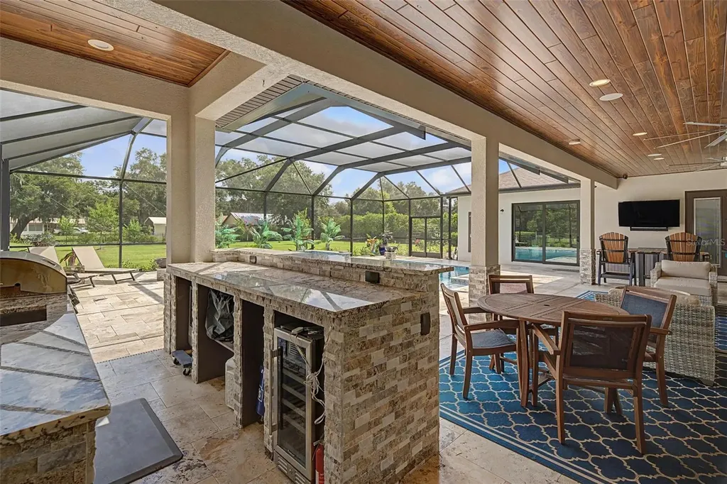 218 Hawk Talon Drive Lithia FL 33547