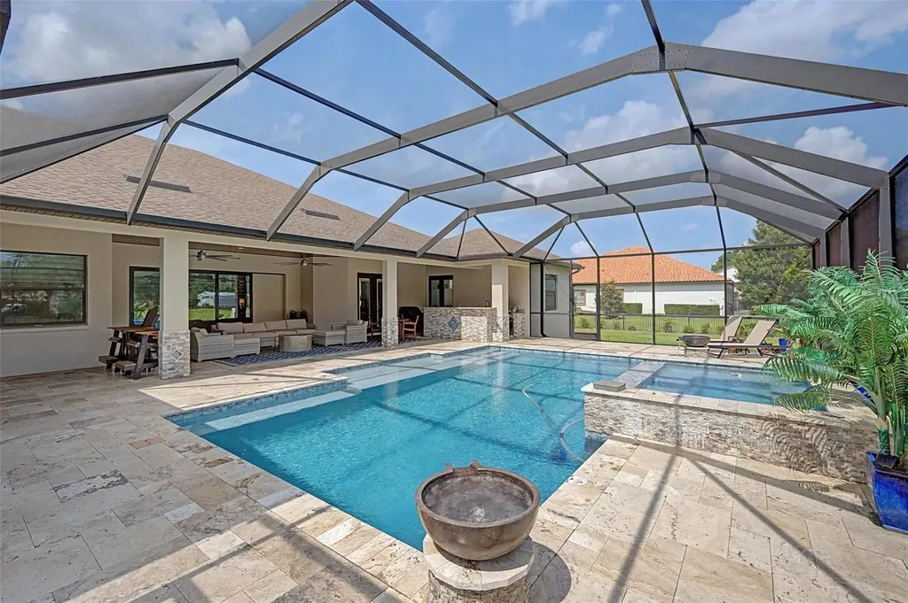 218 Hawk Talon Drive Lithia FL 33547