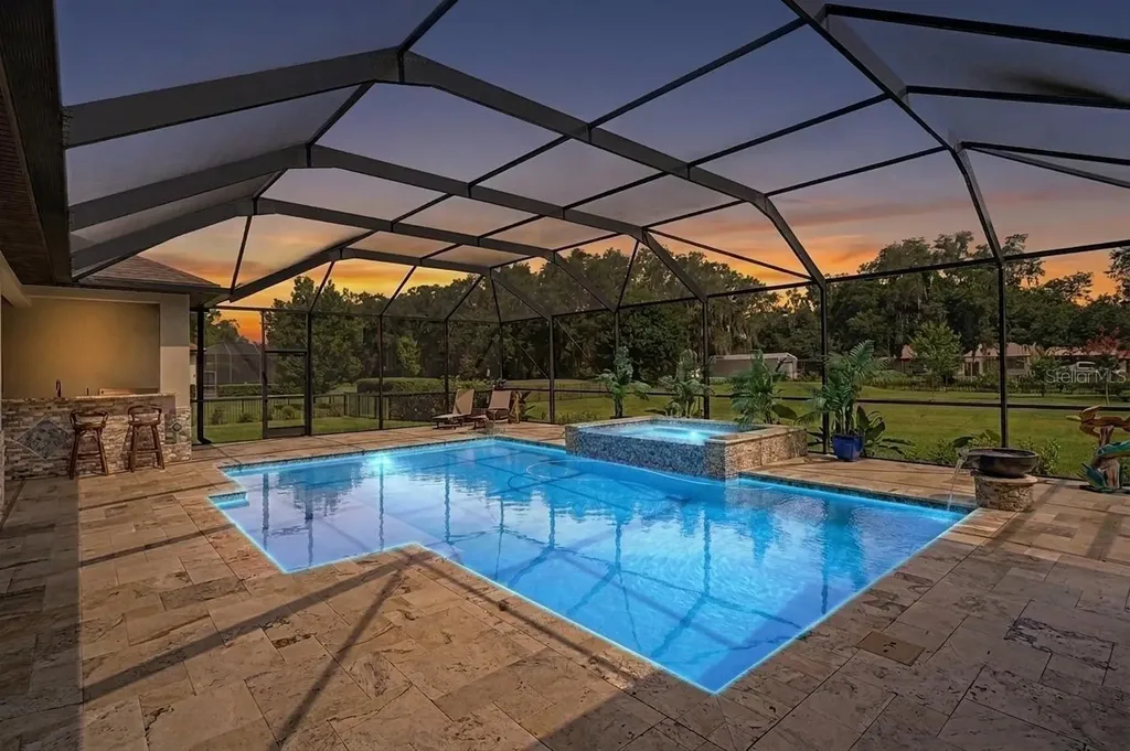 218 Hawk Talon Drive Lithia FL 33547