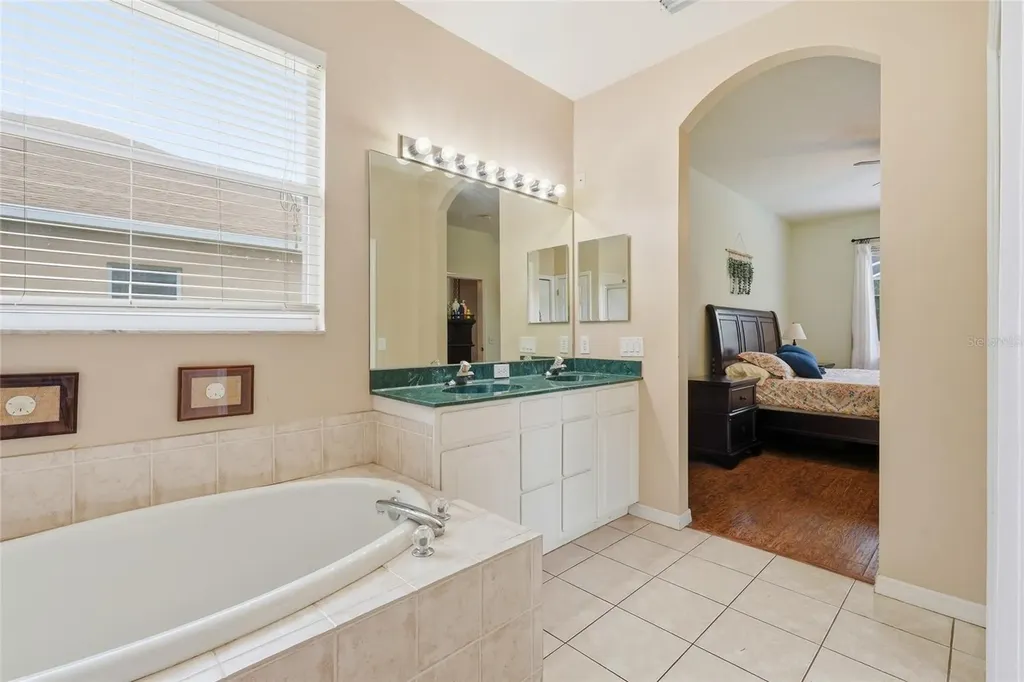 835 Cedarcrest Court Sarasota FL 34232