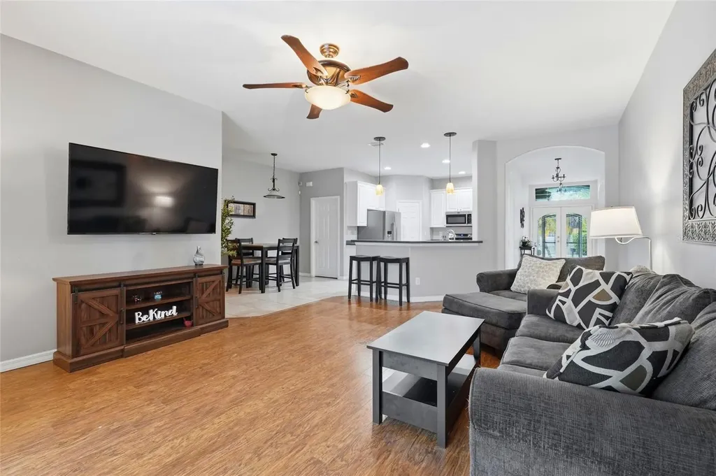 835 Cedarcrest Court Sarasota FL 34232