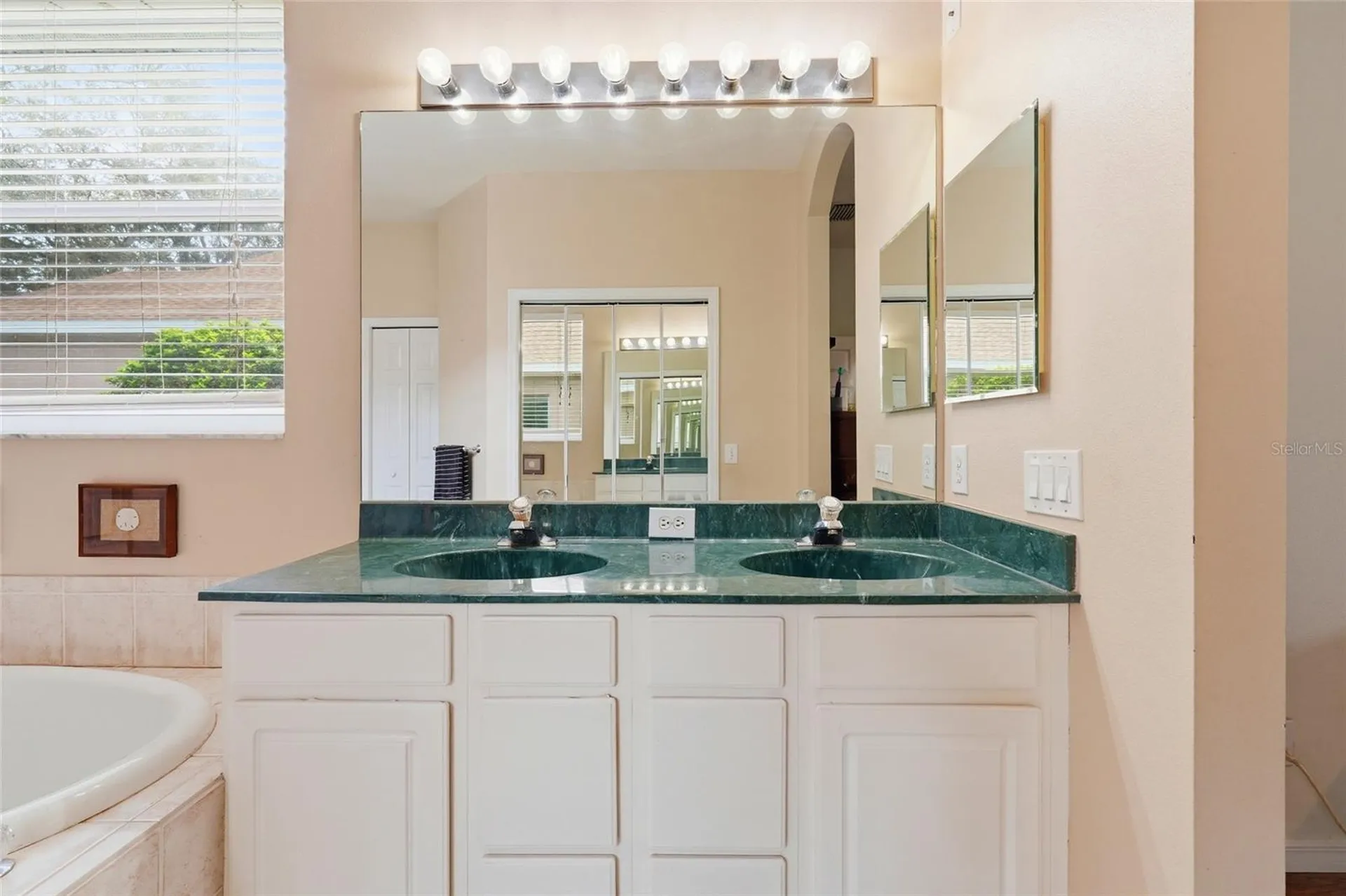 835 Cedarcrest Court Sarasota FL 34232