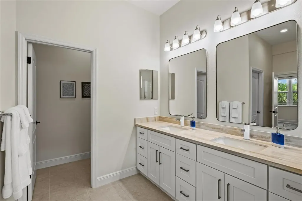 11909 Hunters Creek Road Venice FL 34293