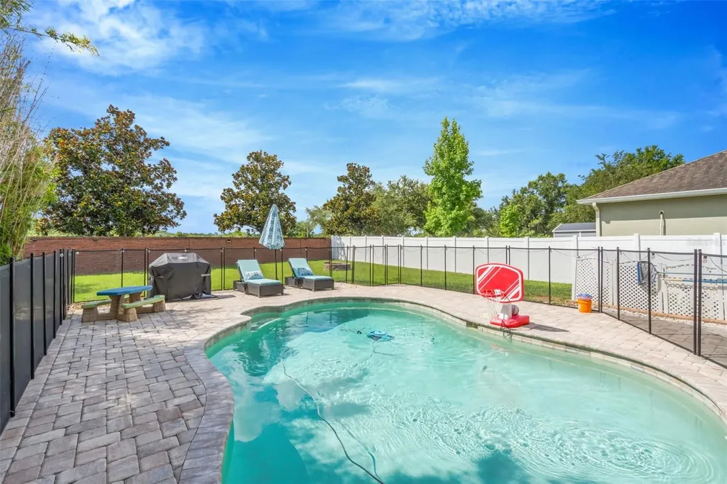 32630 Coldwater Creek Loop Wesley Chapel FL 33545