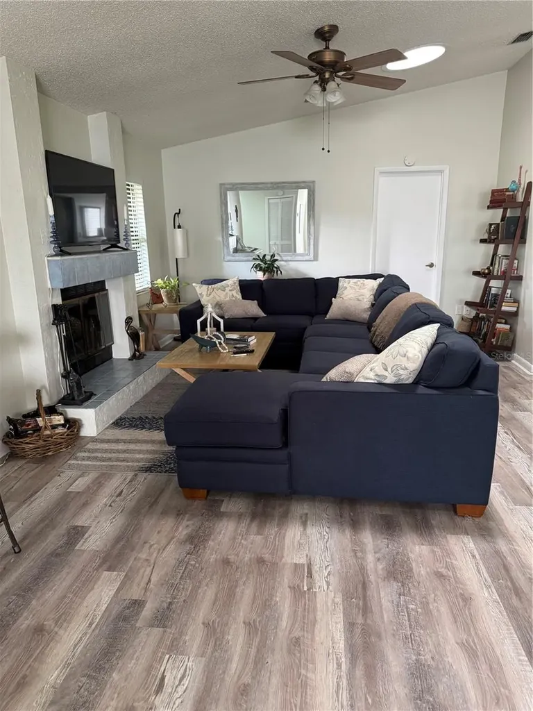 88 Freeport Lane Palm Coast FL 32137