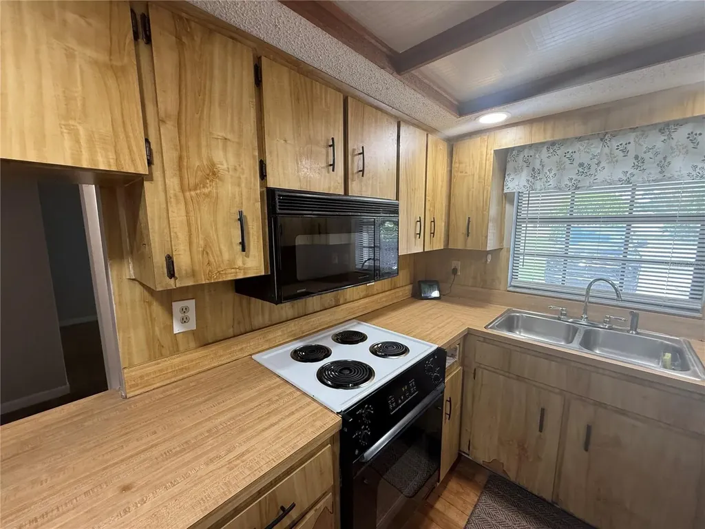 6718 Donald Avenue Tampa FL 33614
