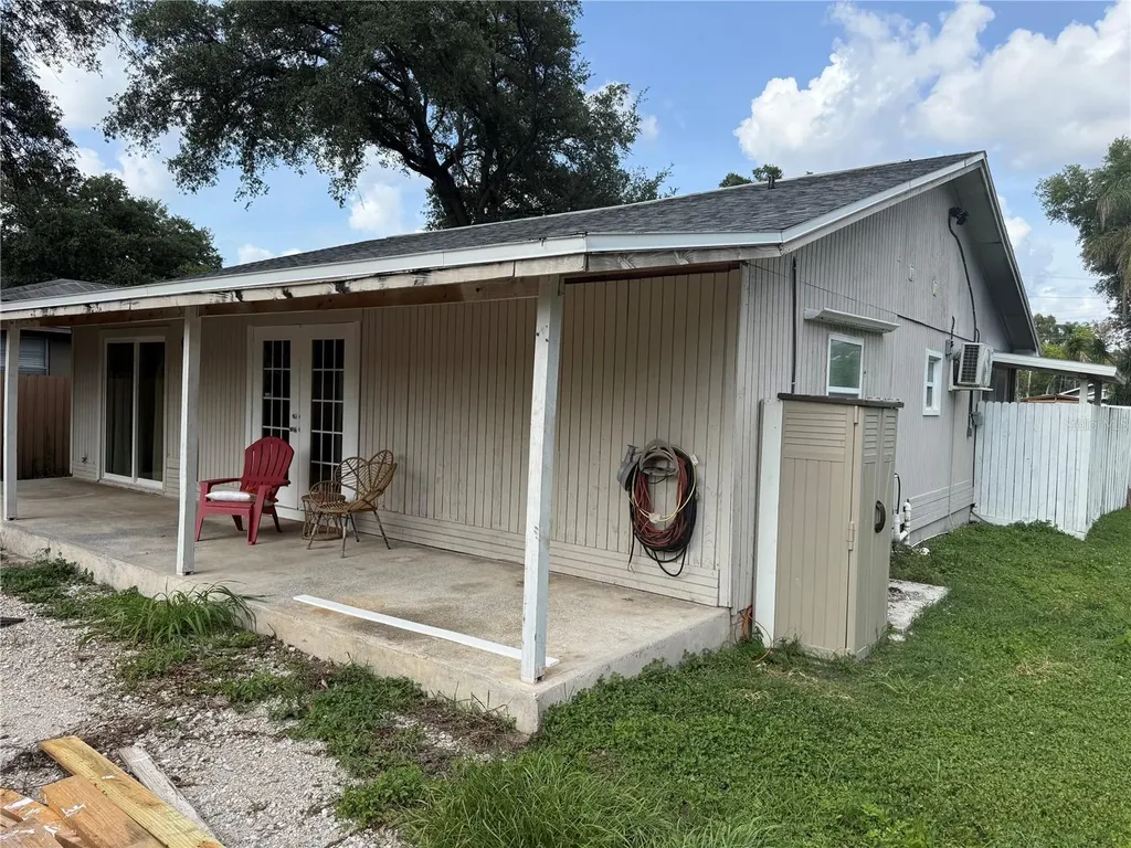 6718 Donald Avenue Tampa FL 33614