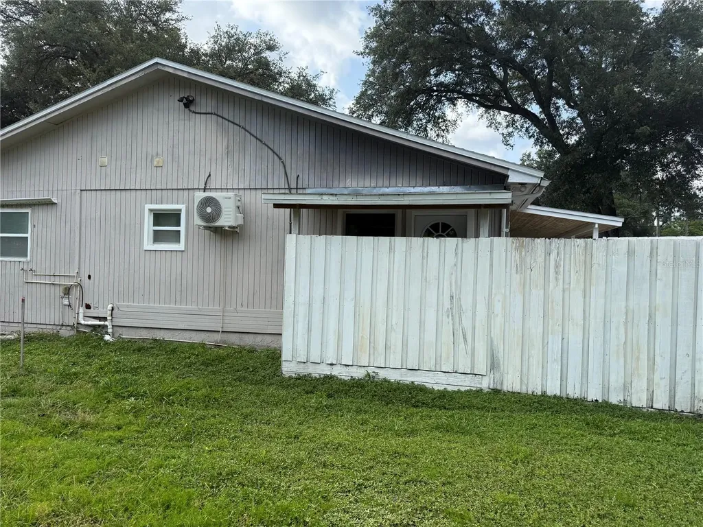 6718 Donald Avenue Tampa FL 33614