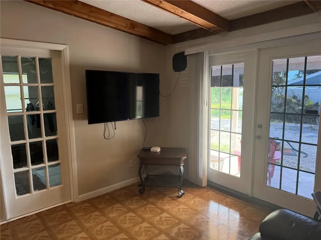 6718 Donald Avenue Tampa FL 33614