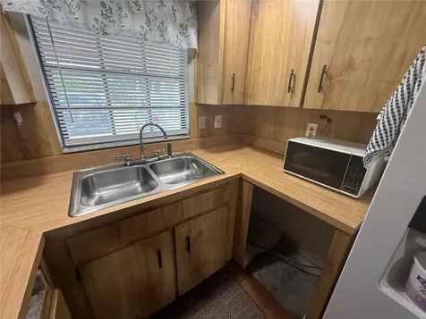 6718 Donald Avenue Tampa FL 33614
