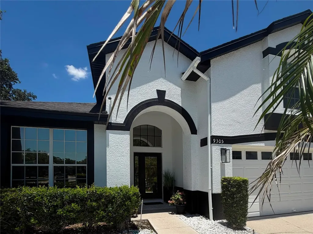 9305 Green Dragon Street Orlando FL 32827