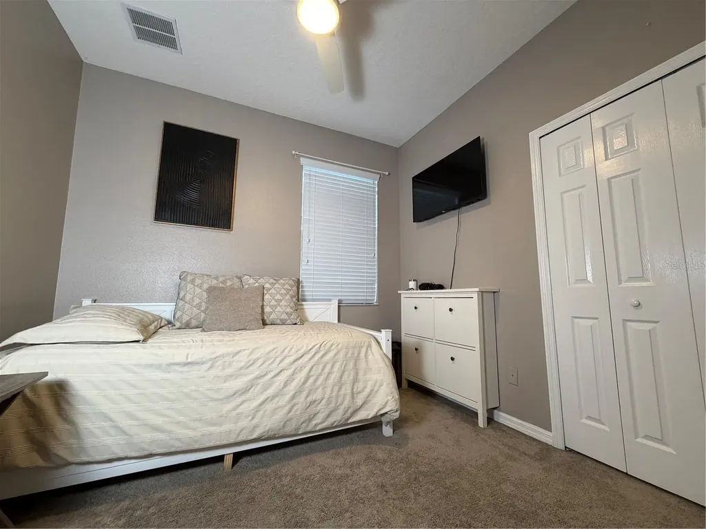 9305 Green Dragon Street Orlando FL 32827