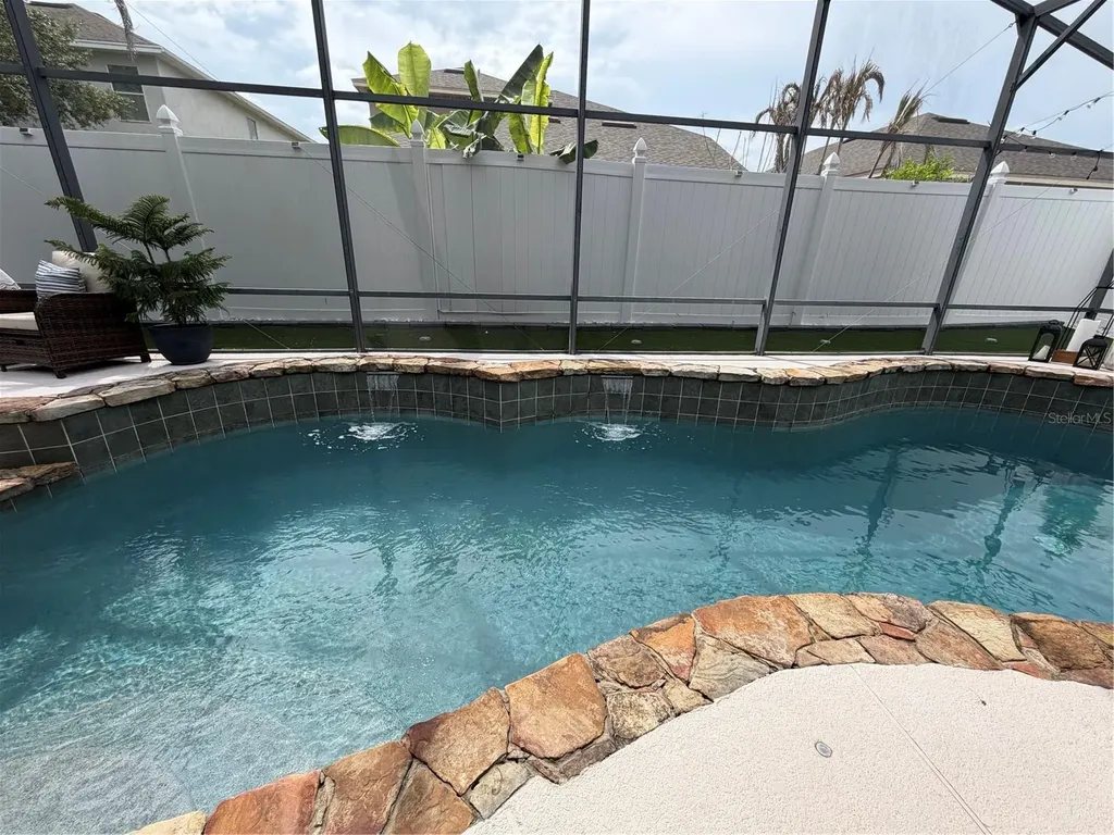 9305 Green Dragon Street Orlando FL 32827