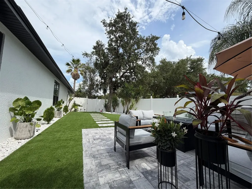9305 Green Dragon Street Orlando FL 32827