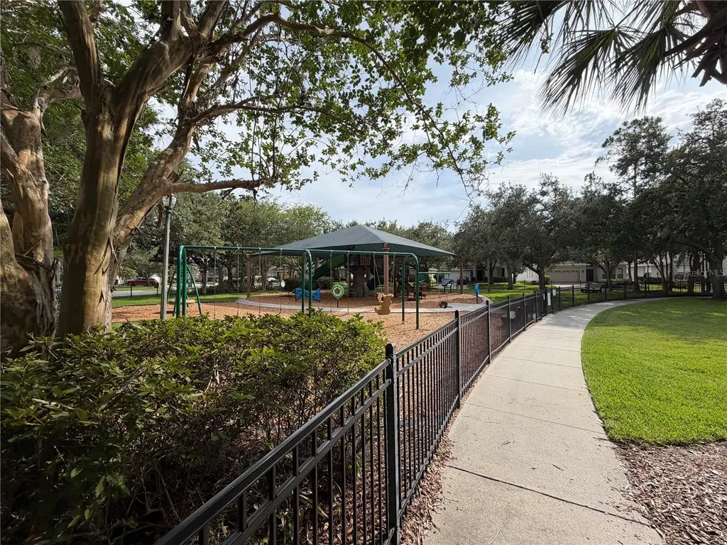 9305 Green Dragon Street Orlando FL 32827