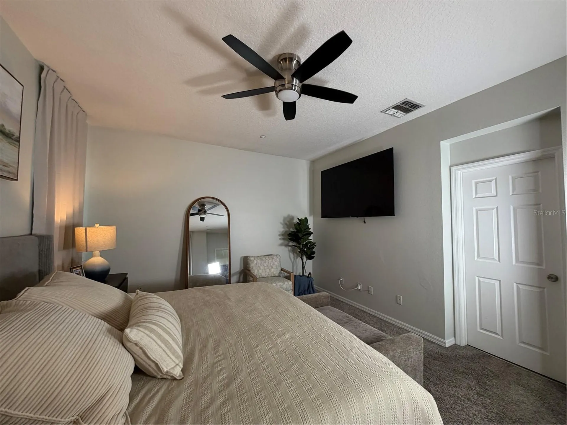9305 Green Dragon Street Orlando FL 32827