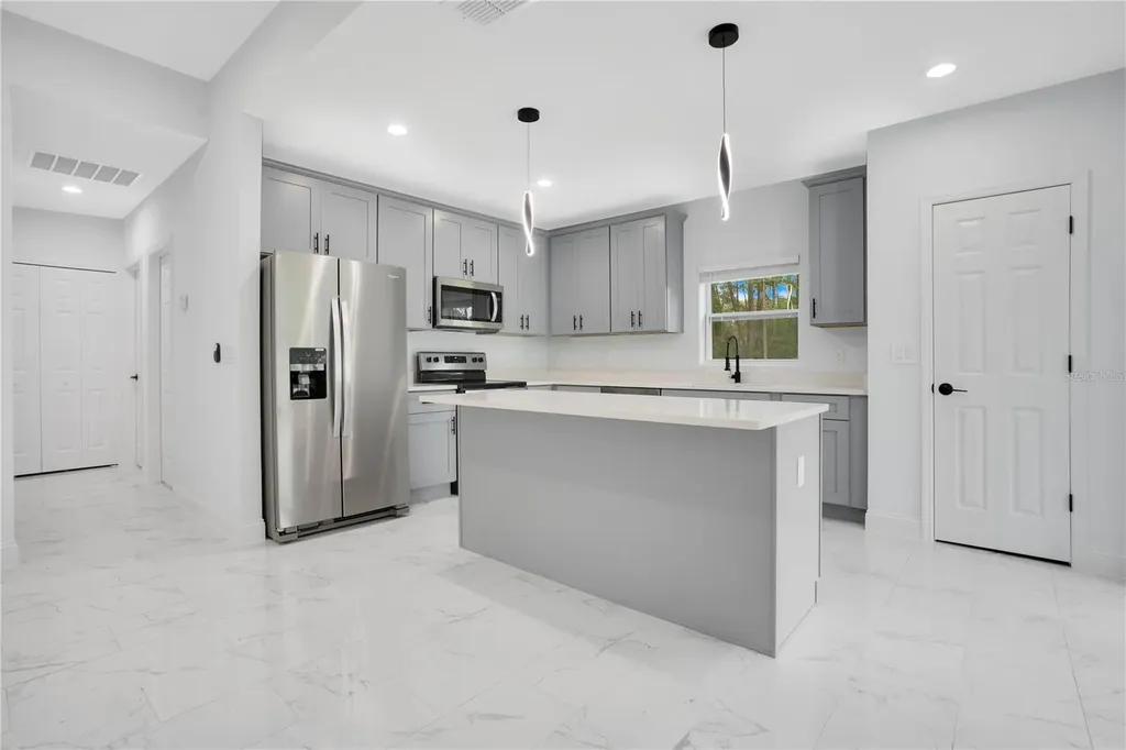 1903 Van Allen Circle Deltona FL 32738
