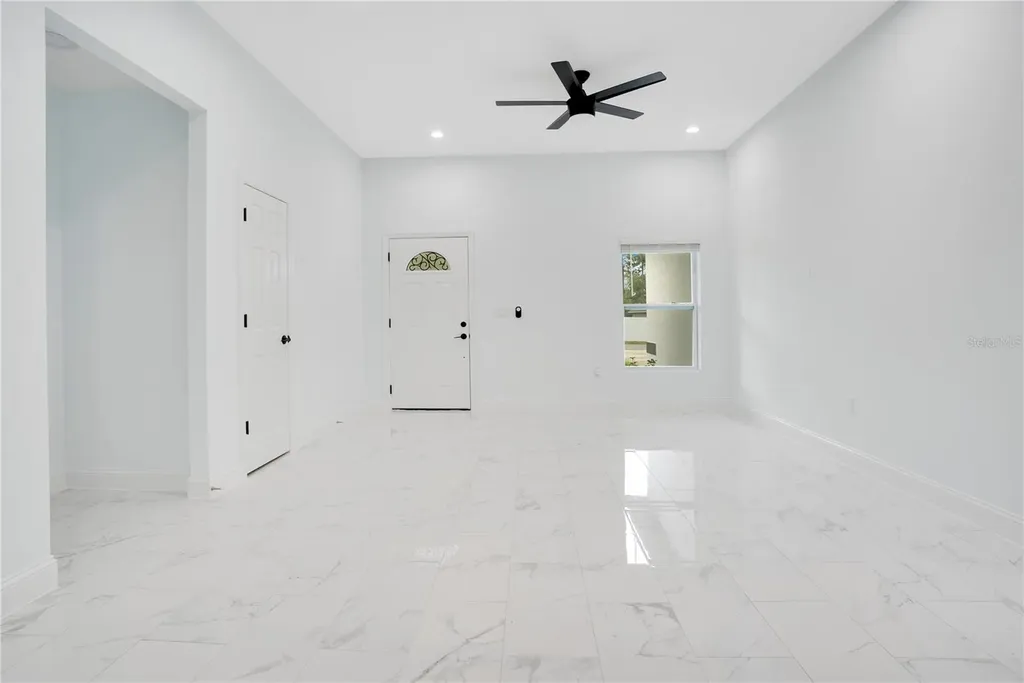 1903 Van Allen Circle Deltona FL 32738