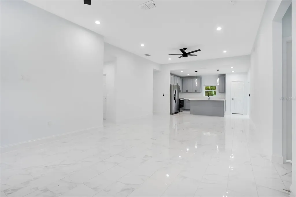 1903 Van Allen Circle Deltona FL 32738