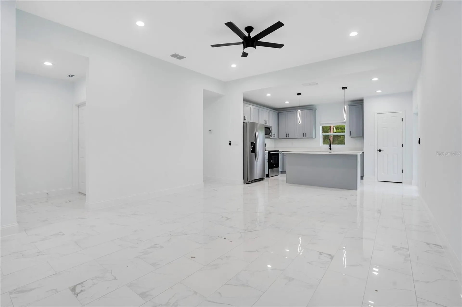1903 Van Allen Circle Deltona FL 32738