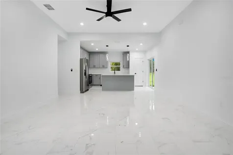 1903 Van Allen Circle Deltona FL 32738