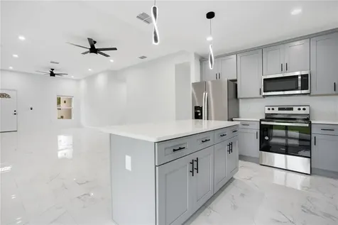 1903 Van Allen Circle Deltona FL 32738