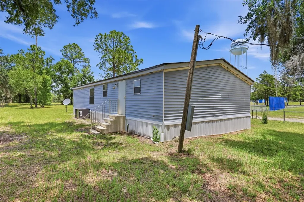 350 Ishie Avenue Bronson FL 32621